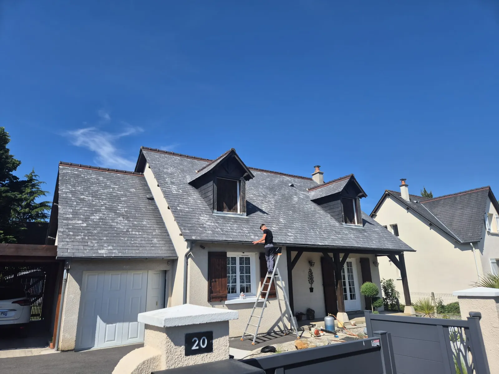 Maison en ardoise rénovée par JDM Couvreur