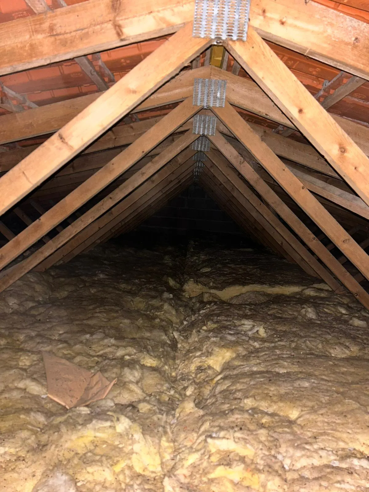 Combles isolés par projection